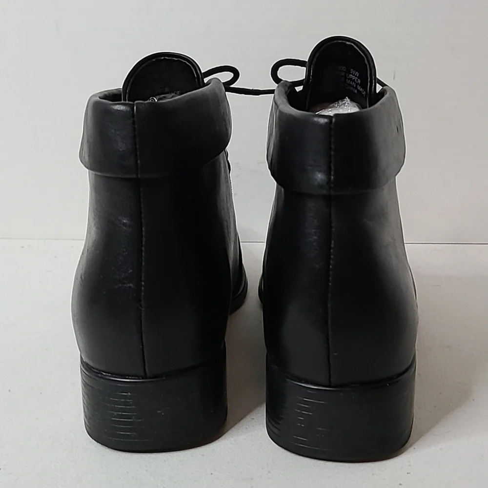 Vintage 90s Y2K St.Johns Bay Leather Ankle Booties Black Cuffed LaceUp Size 9.5W
